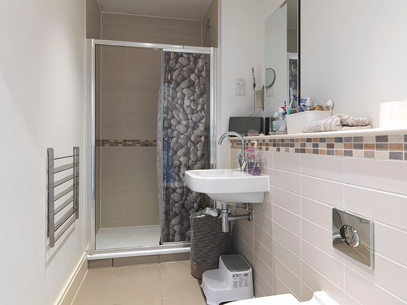 Additional image 7 of 2 bed flat for saleBeaumont Drive, Worcester Park KT4