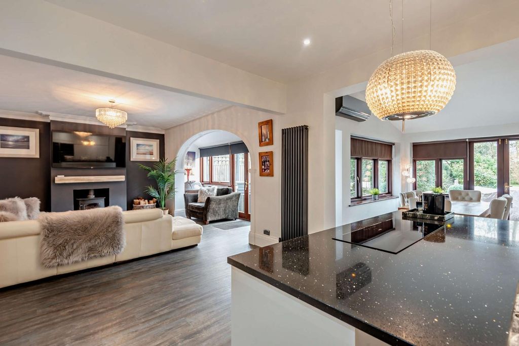 Additional image 8 of 7 bed semi-detached house for saleFordbridge Road, Ashford TW15