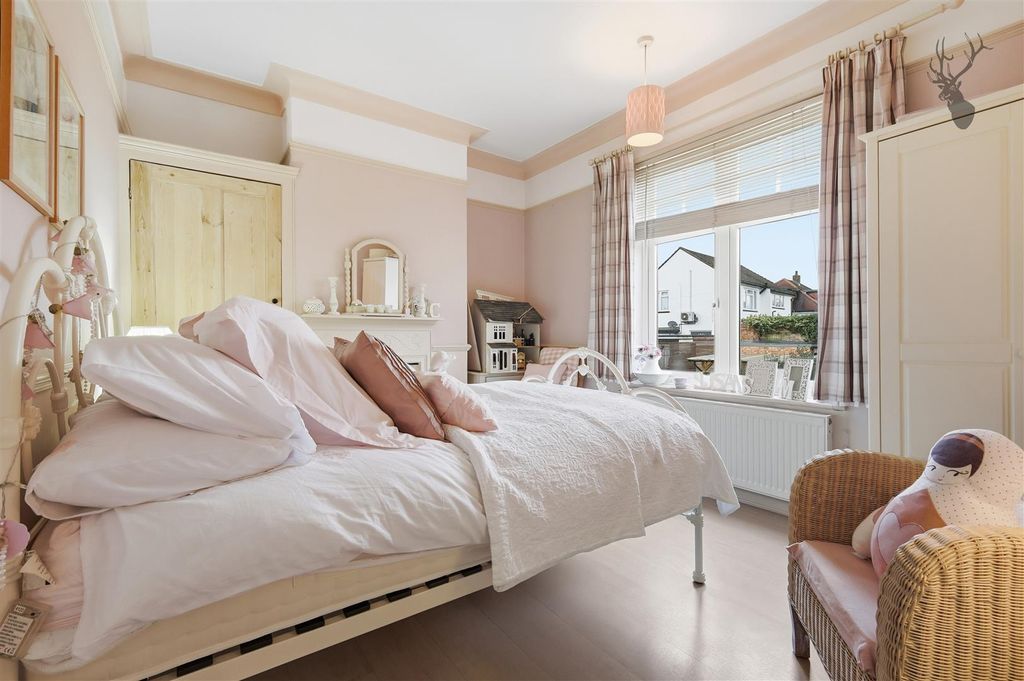 Additional image 22 of 5 bed semi-detached house for saleMonkhams Avenue, Woodford Green IG8