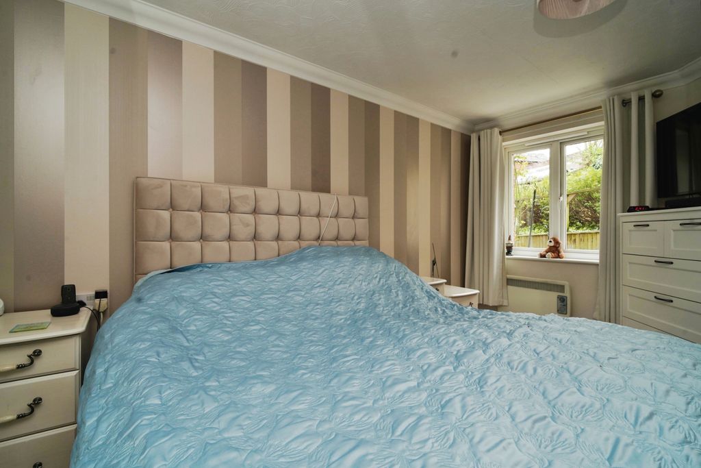 Additional image 12 of 1 bed flat for saleHighfield Lane, Southampton, Hampshire SO17