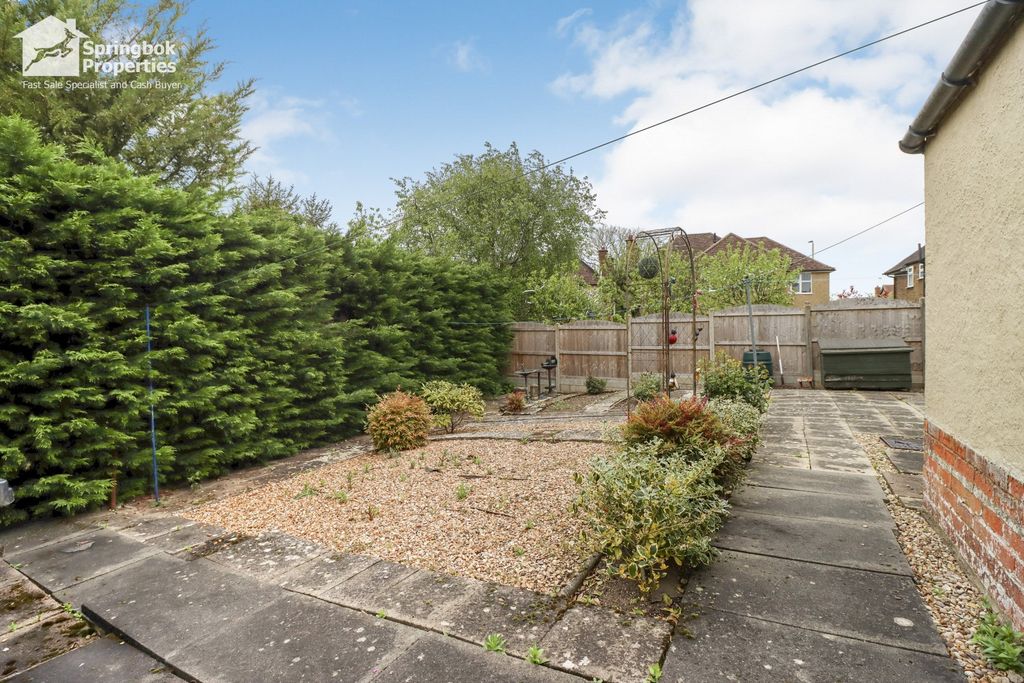 Additional image 17 of 2 bed detached bungalow for saleGlebe Road, Market Harborough, Leicestershire LE16