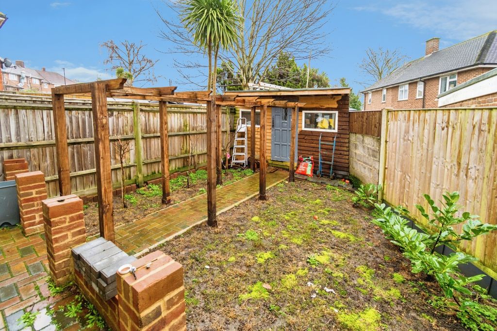 Additional image 8 of 2 bed semi-detached house for saleHollyoak Road, Southampton, Hampshire SO16