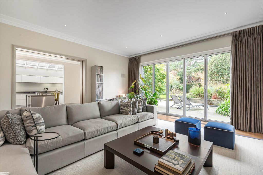 Additional image 4 of 6 bed detached house for saleDenbigh Gardens, Richmond, Surrey TW10