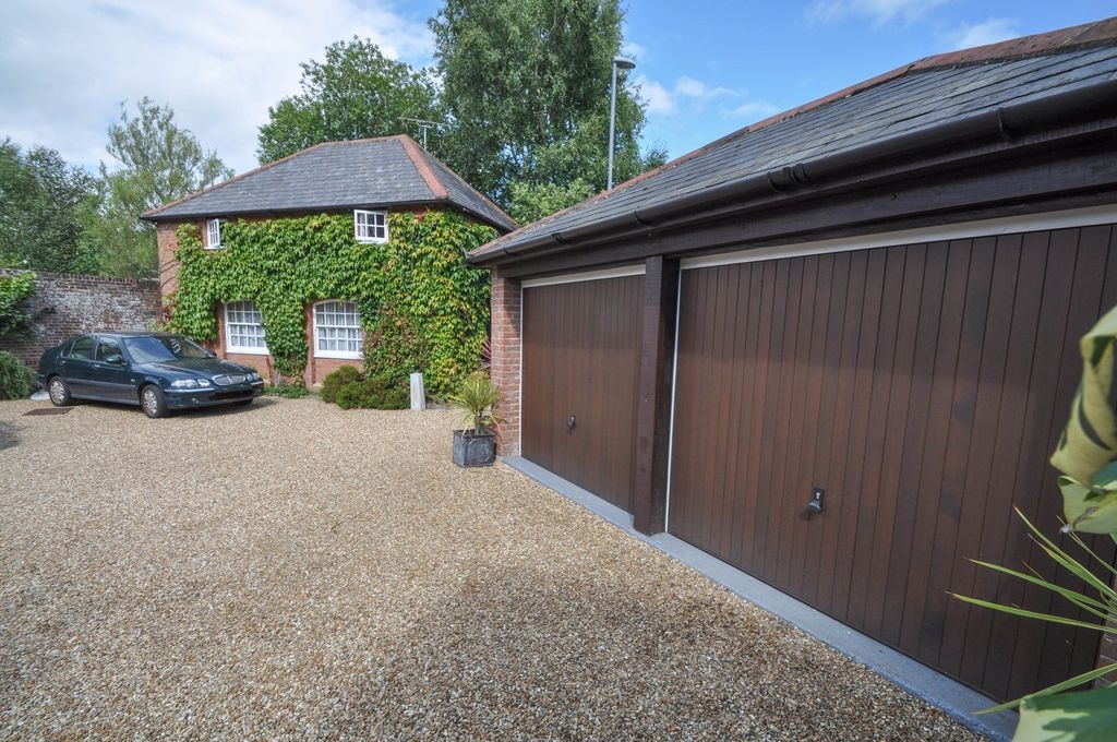 Additional image 22 of 5 bed detached house for salePoole Road, Wimborne BH21