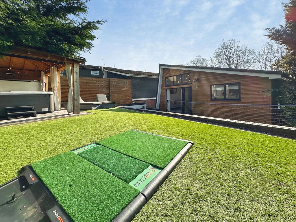 Additional image 64 of 4 bed detached house for saleCheswell Close, Compton, Wolverhampton WV6