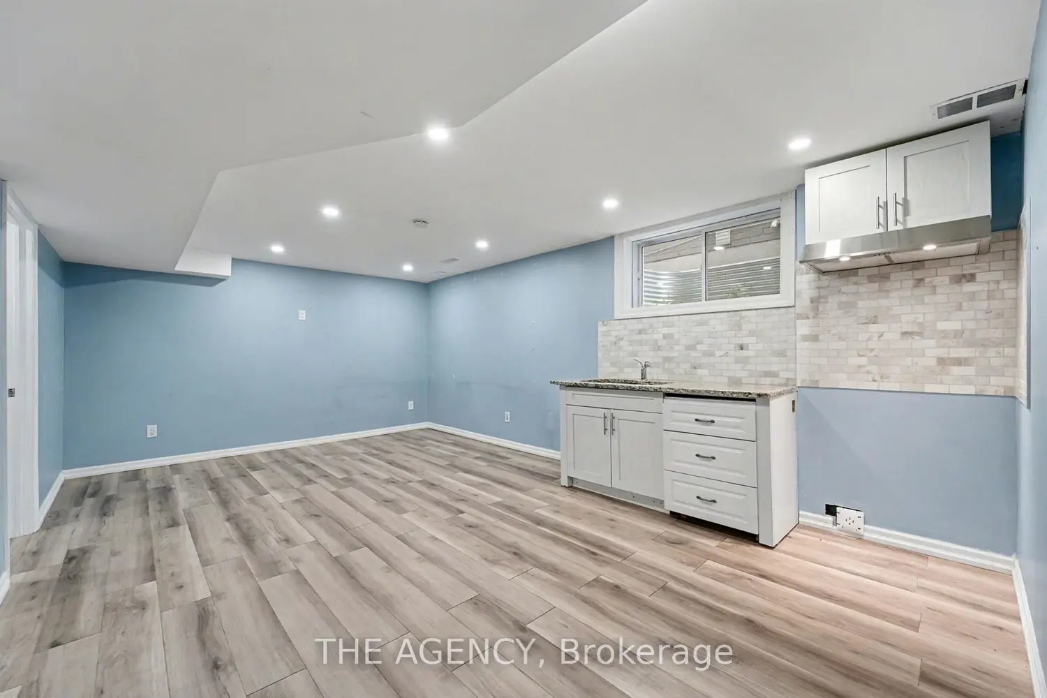 Additional image 18 of 2356 Constance Avenue