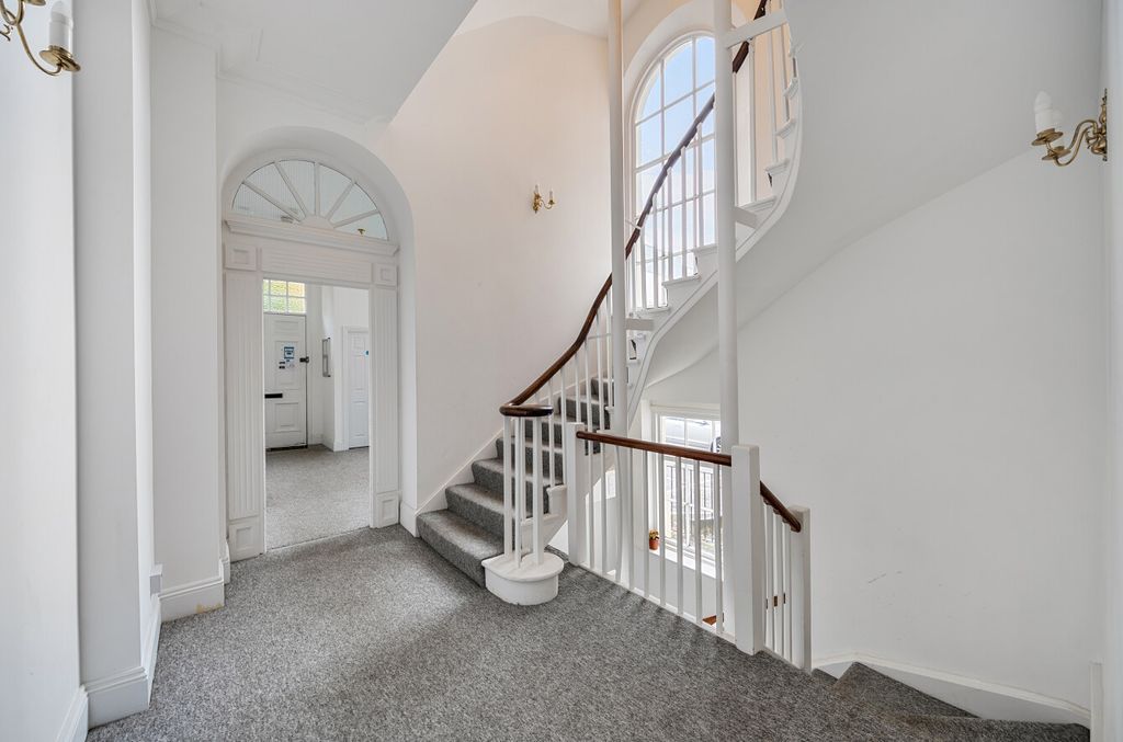 Additional image 10 of 2 bed flat for saleGrosvenor Square, Southampton, Hampshire SO15