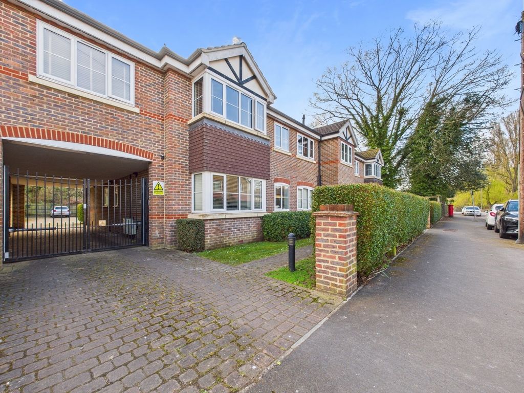 Additional image 15 of 2 bed flat for saleFerndale Road, Ashford, Surrey TW15
