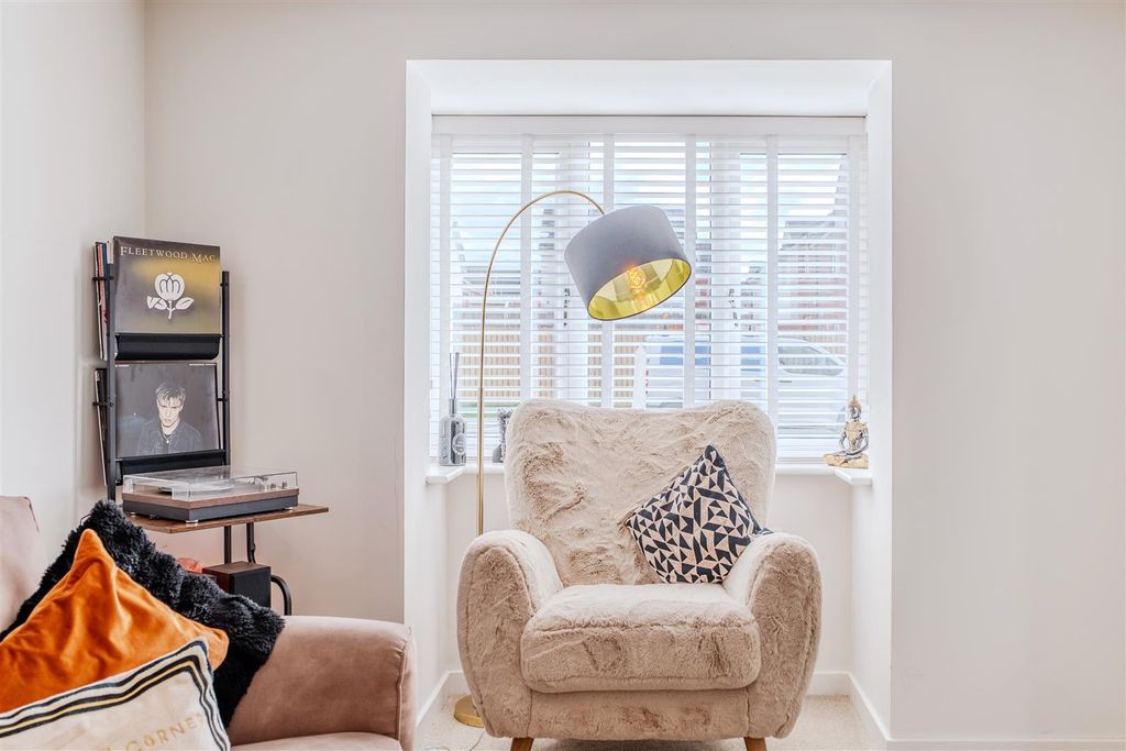 Additional image 4 of 3 bed town house for saleMackay Place, Wishaw ML2