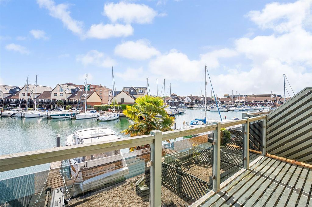 Additional image 6 of 3 bed terraced house for saleBryher Island, Port Solent PO6