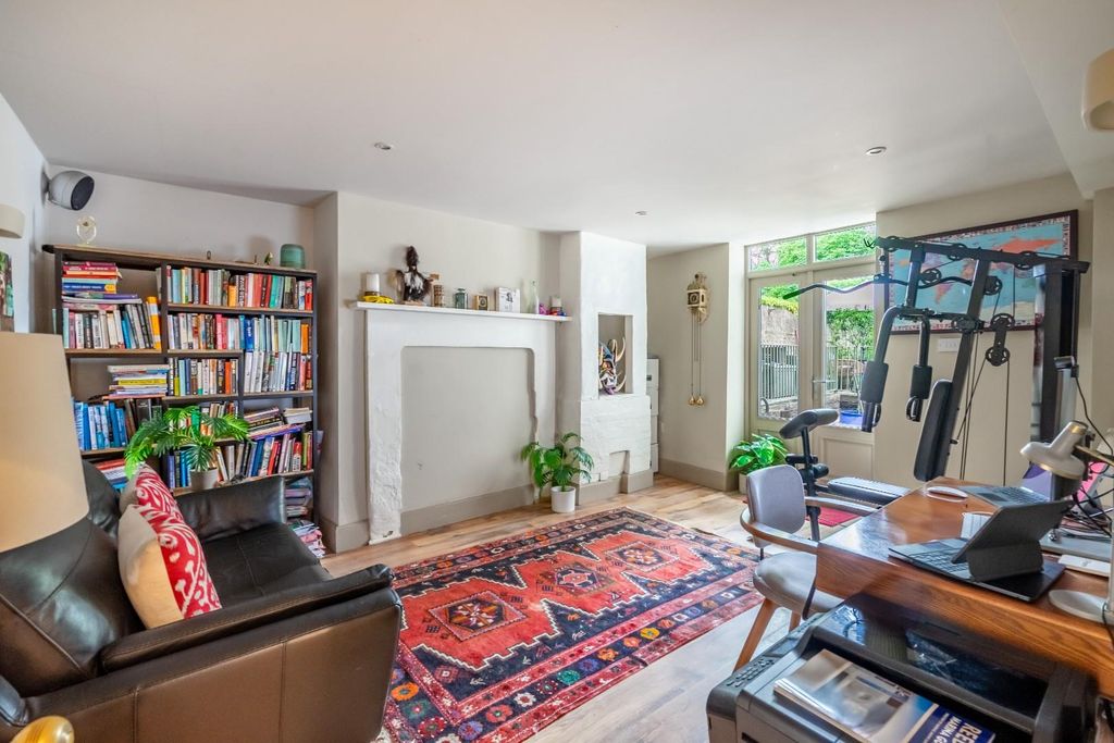 Additional image 18 of 5 bed end terrace house for saleBootham, York YO30