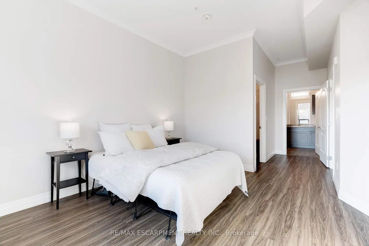 Additional image 15 of 3290 New Street 106