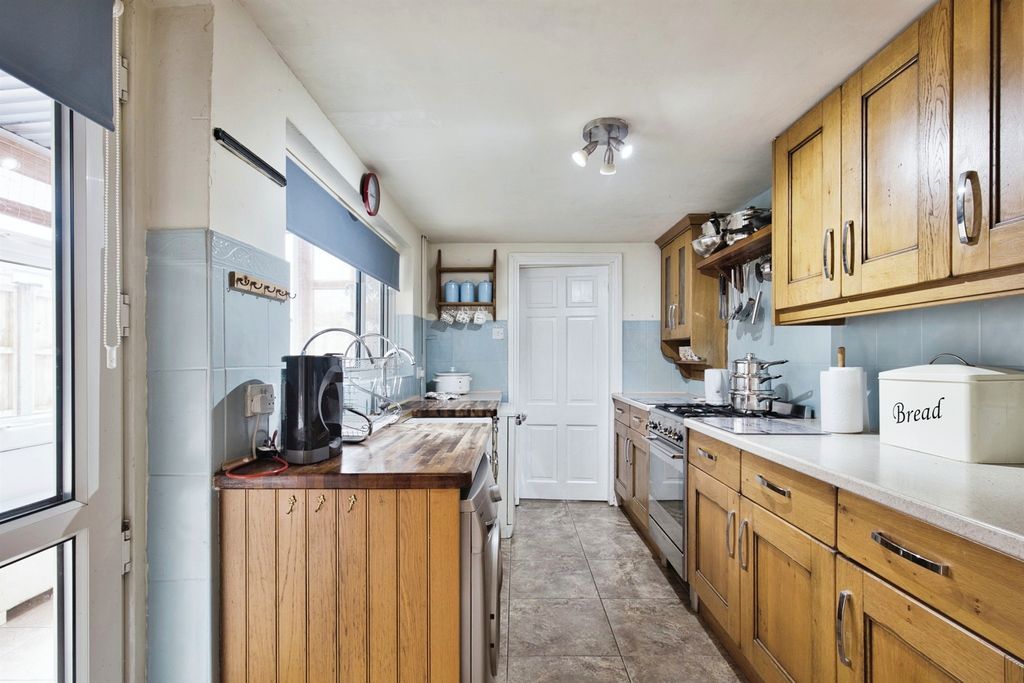 Additional image 9 of 3 bed semi-detached house for saleBourne Road, Alford LN13