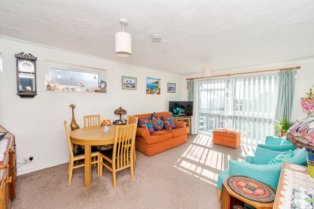 Additional image 2 of 2 bed flat for saleWinn Road, Southampton, Hampshire SO17