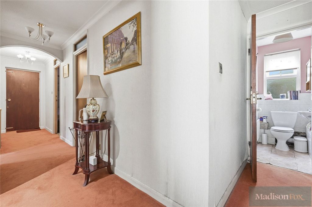 Additional image 4 of 3 bed flat for saleParkmore Close, Woodford Green IG8
