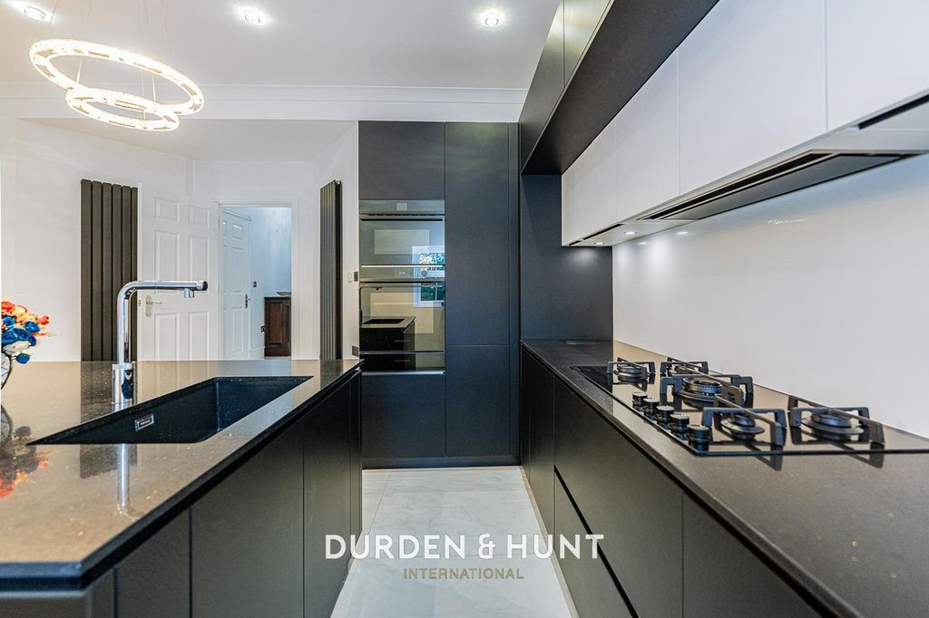 Additional image 9 of 6 bed detached house for saleRegents Drive, Woodford Green IG8