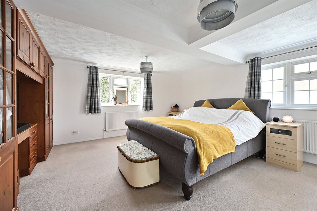 Additional image 4 of 4 bed detached house for saleHilfield, Yateley, Hampshire GU46