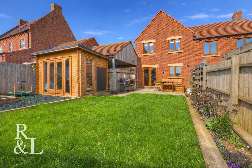 Additional image 2 of 3 bed semi-detached house for salePoplar Close, Overseal DE12