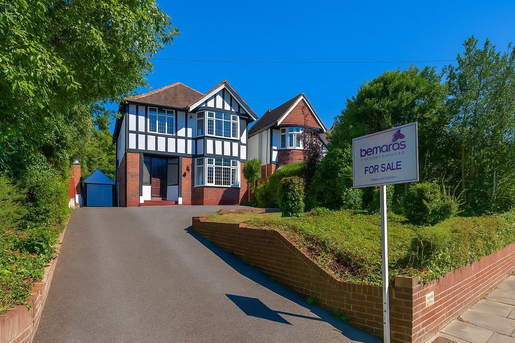 Additional image 2 of 4 bed property for saleHavant Road, Farlington, Portsmouth PO6