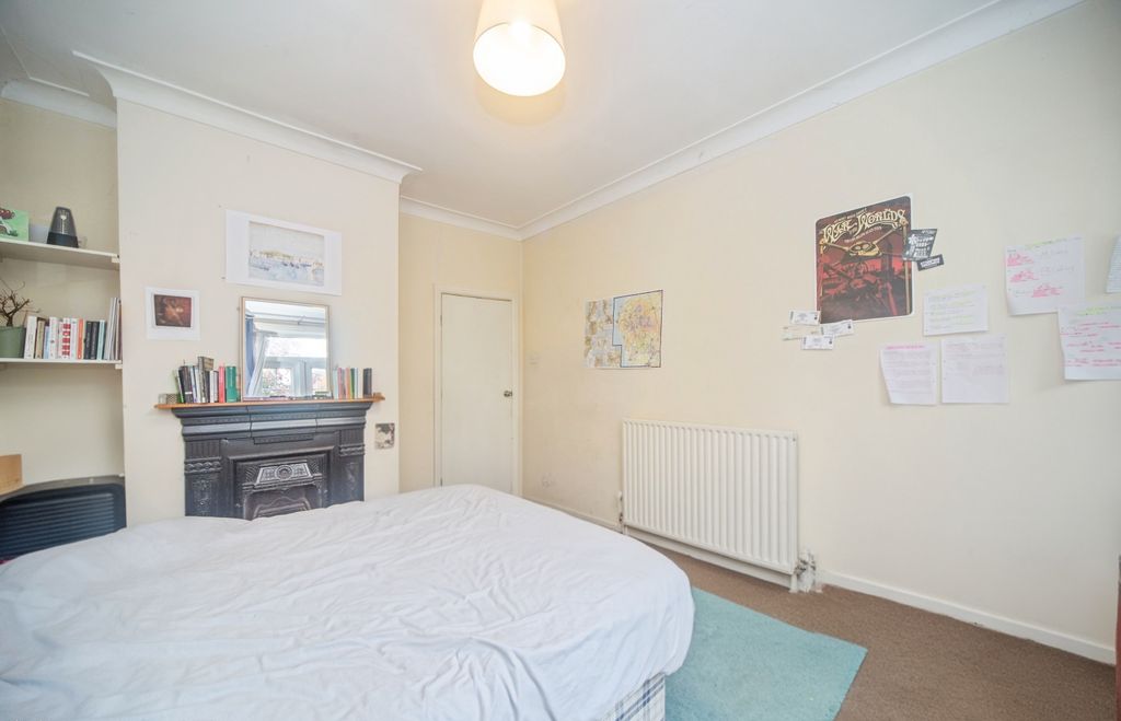 Additional image 15 of 4 bed semi-detached house for saleDevonshire Road, Southampton SO15