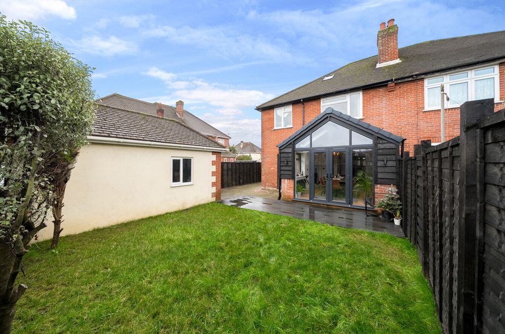 Additional image 8 of 4 bed semi-detached house for saleHarland Crescent, Upper Shirley, Southampton, Hampshire SO15