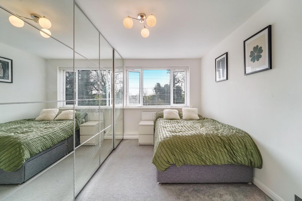 Additional image 6 of 3 bed maisonette for saleArdrossan Gardens, Worcester Park KT4