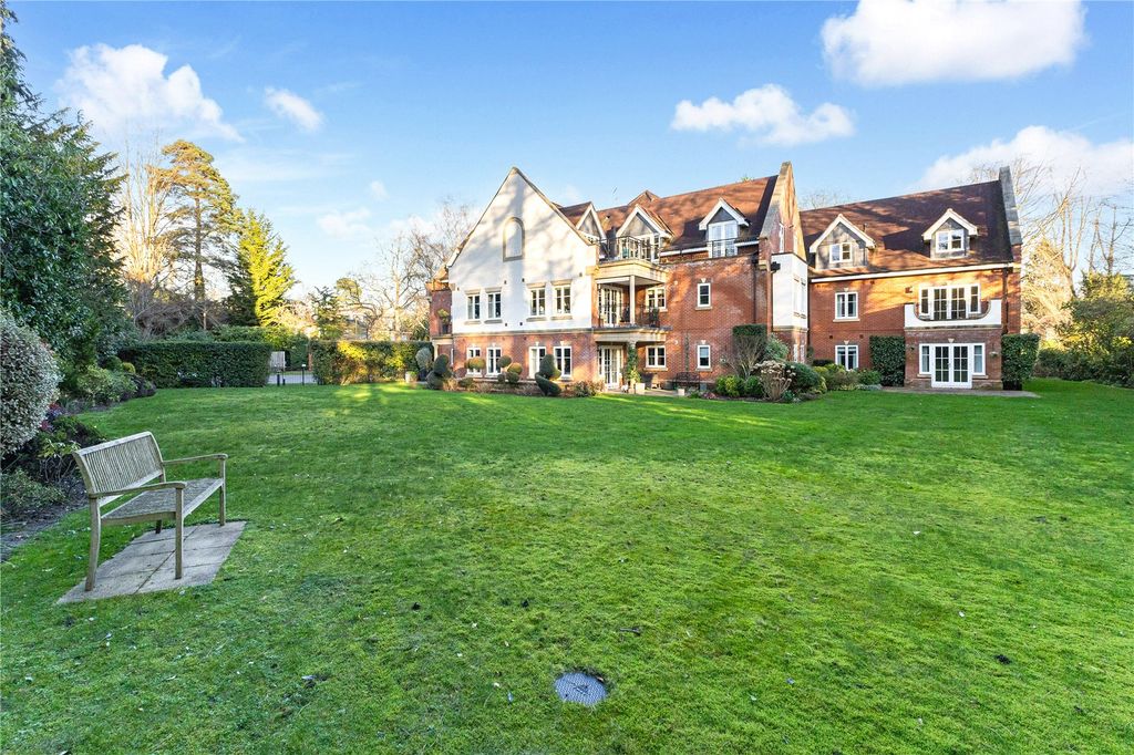 Additional image 11 of 2 bed flat for saleDevenish Road, Sunningdale, Berkshire SL5