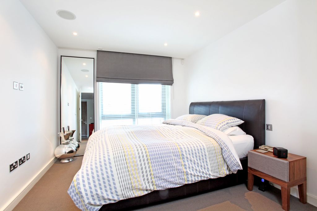 Additional image 14 of 2 bed flat for saleFarm Yard, Windsor SL4