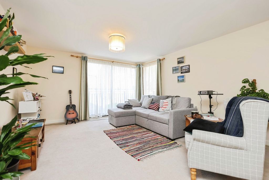 Additional image 8 of 2 bed flat for saleCrossley Road, Worcester, Worcestershire WR5