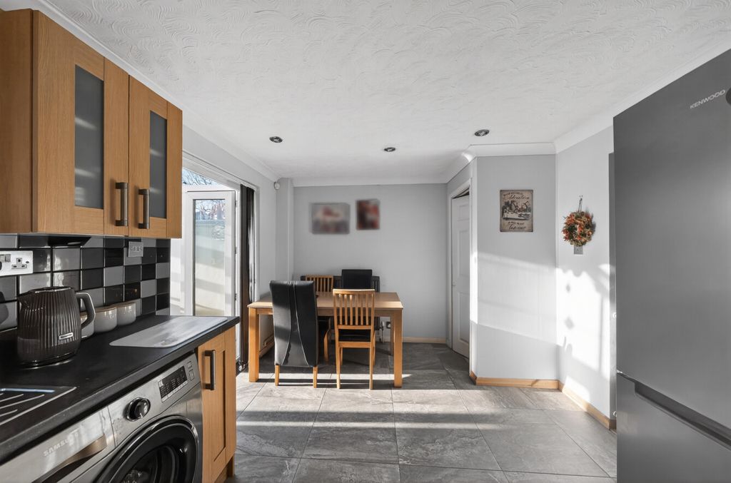 Additional image 4 of 3 bed terraced house for salePetworth Gardens, Lordswood, Southampton, Hampshire SO16