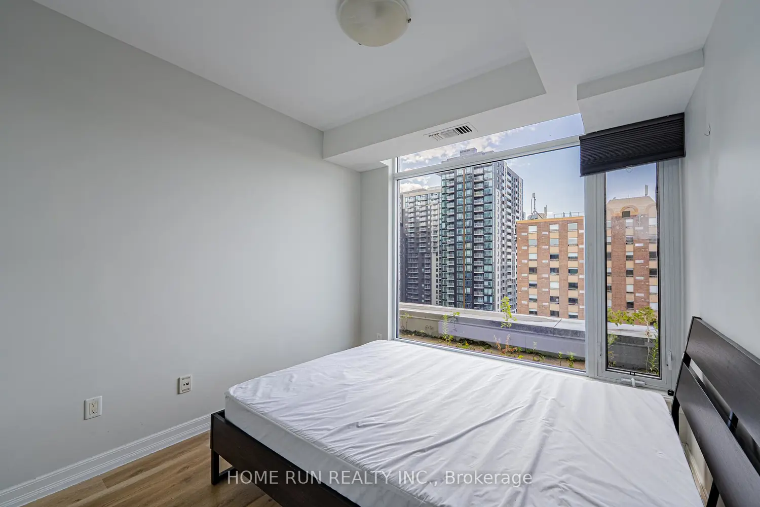 Additional image 18 of 238 Besserer Street 1407