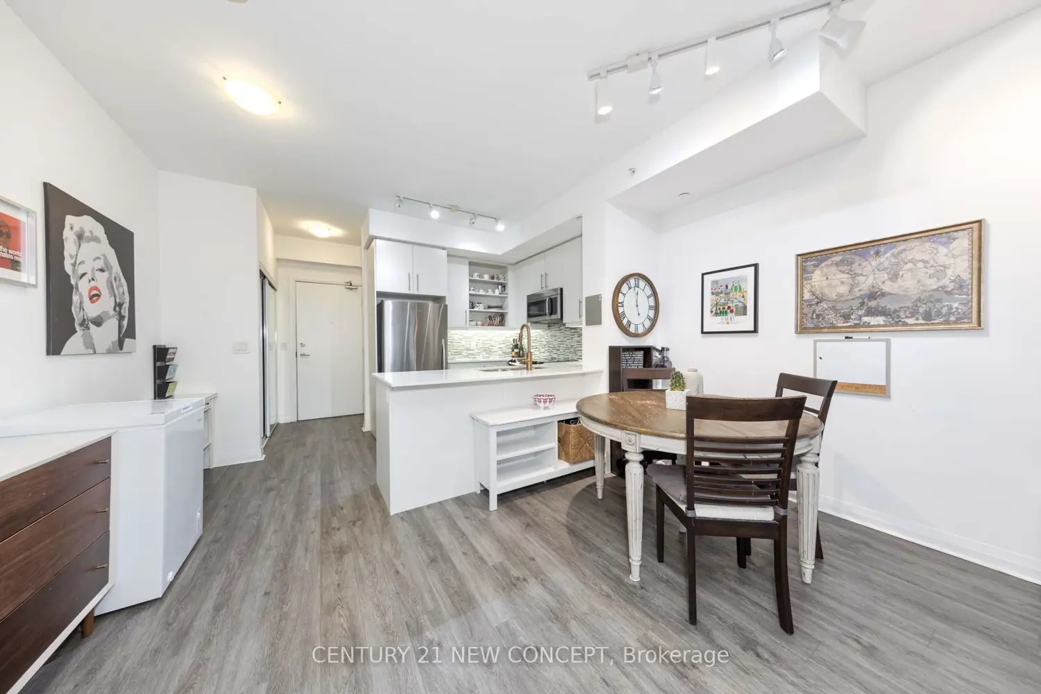 Additional image 3 of 55 Oneida Crescent 409