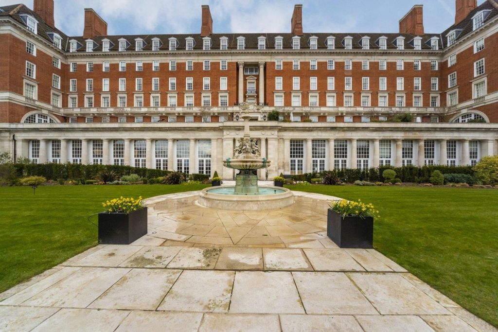 Additional image 18 of 3 bed flat for saleFlat, Star & Garter House, Richmond Hill, Richmond TW10