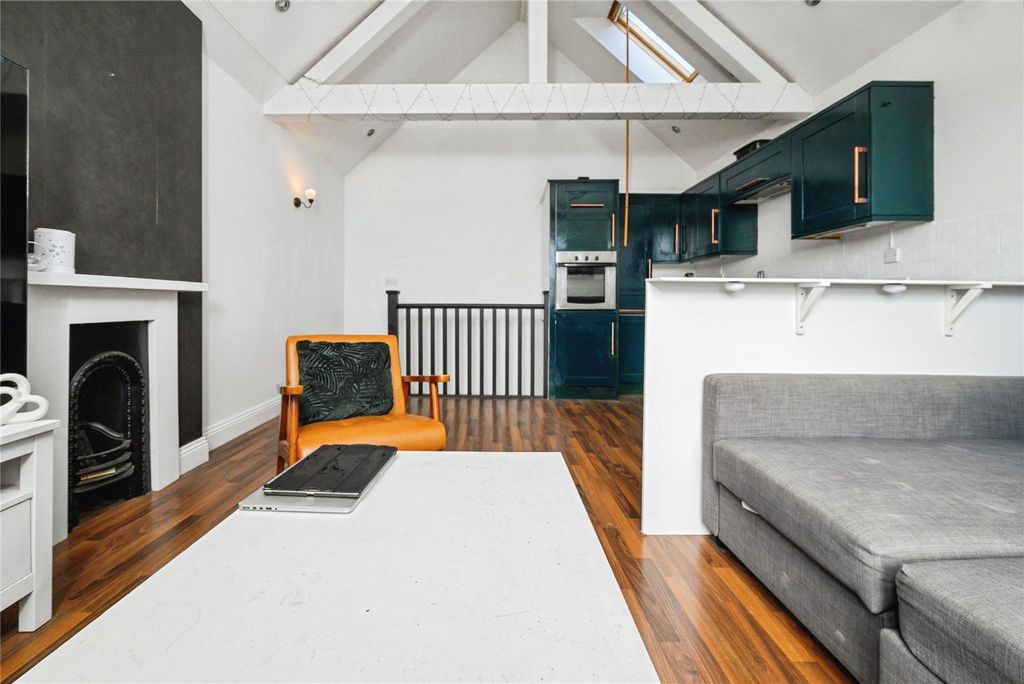 Additional image 9 of 1 bed property for saleGladys Avenue, Portsmouth, Hampshire PO2