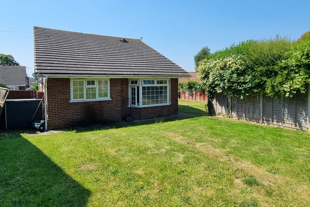 2 bed detached bungalow for saleDrayton, Hampshire PO6