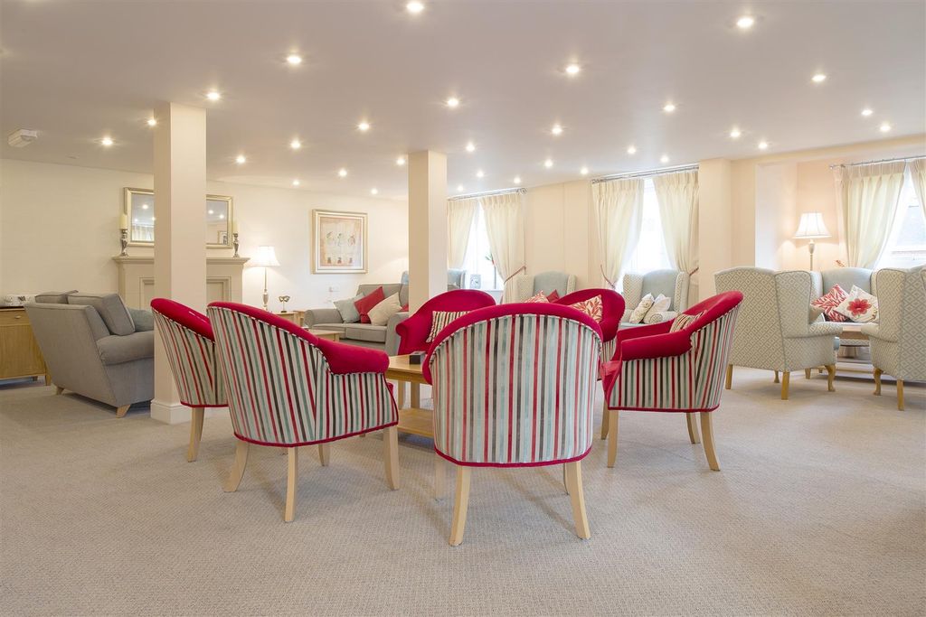 Additional image 17 of 2 bed flat for saleSomers Brook Court, Newport, Isle Of Wight PO30