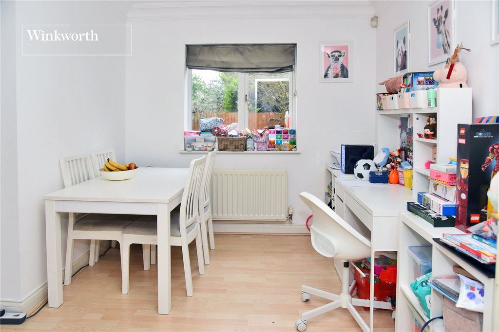 Additional image 11 of 3 bed semi-detached house for saleLower Green Gardens, Worcester Park KT4