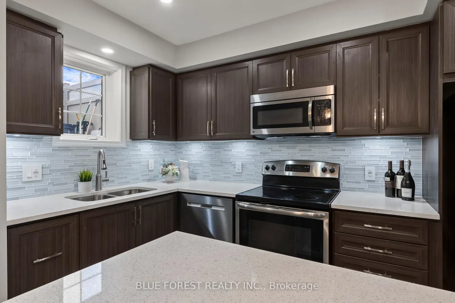 Additional image 7 of 3200 Singleton Avenue 50