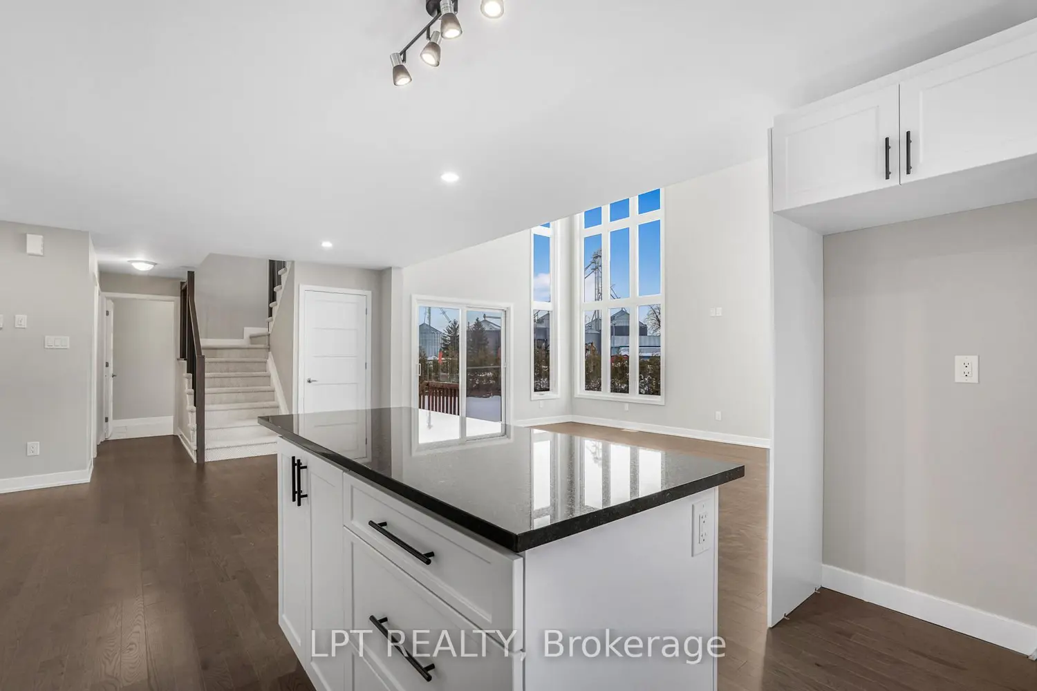 Additional image 7 of 945 Katia Street