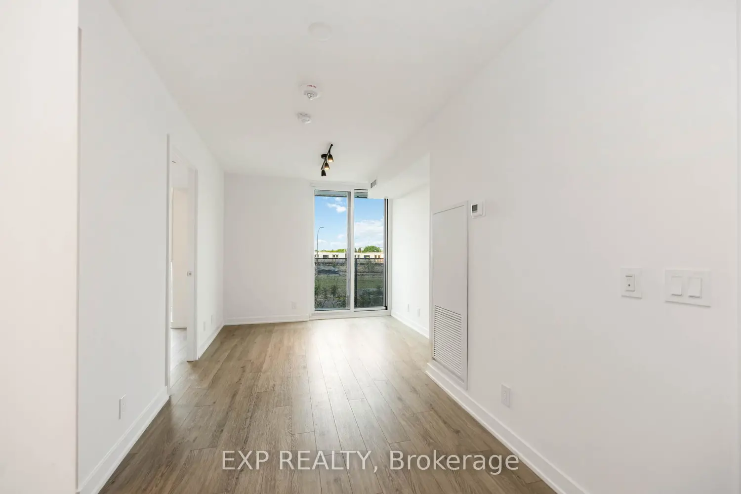 Additional image 4 of 30 Tretti Way 219