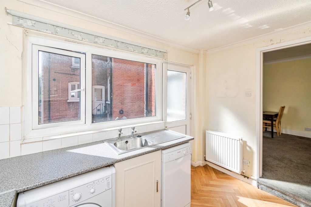 Additional image 5 of 2 bed end terrace house for saleWoodside Road, Southampton SO17