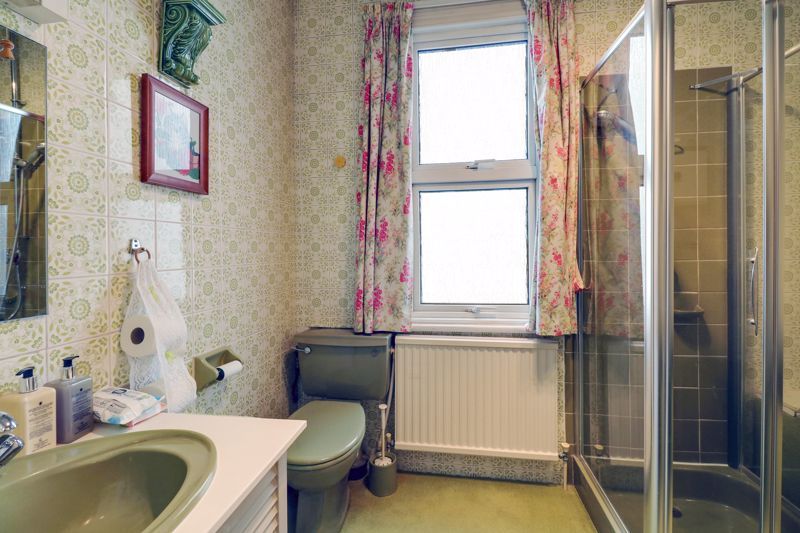 Additional image 13 of 4 bed semi-detached house for saleFordbridge Road, Ashford TW15