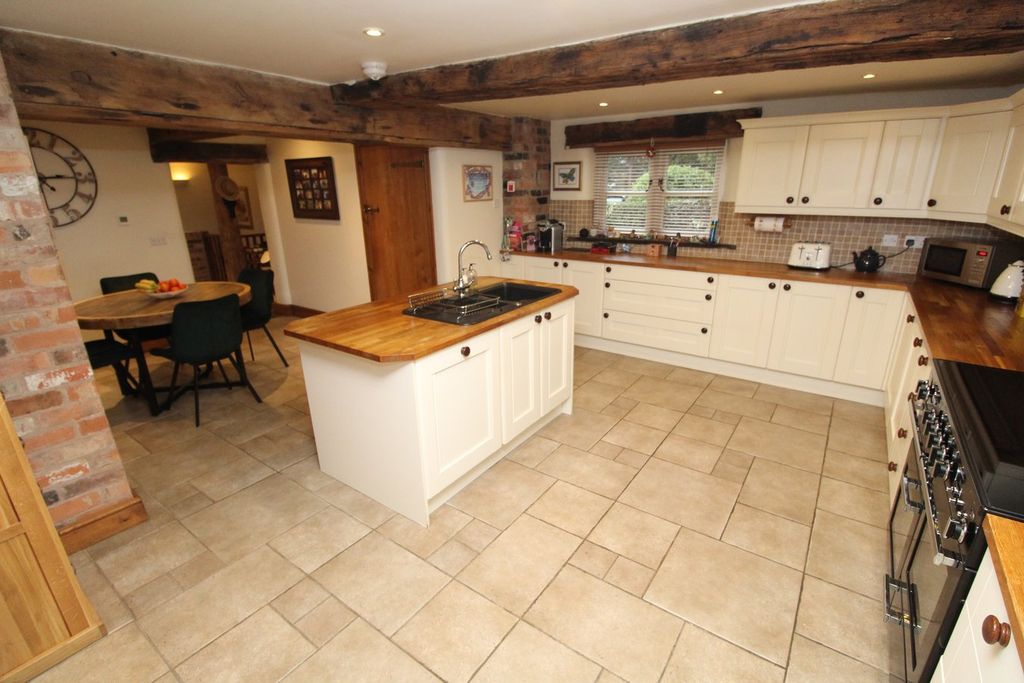 Additional image 7 of 5 bed detached house for saleNorthfield Road, Blaby, Leicester LE8