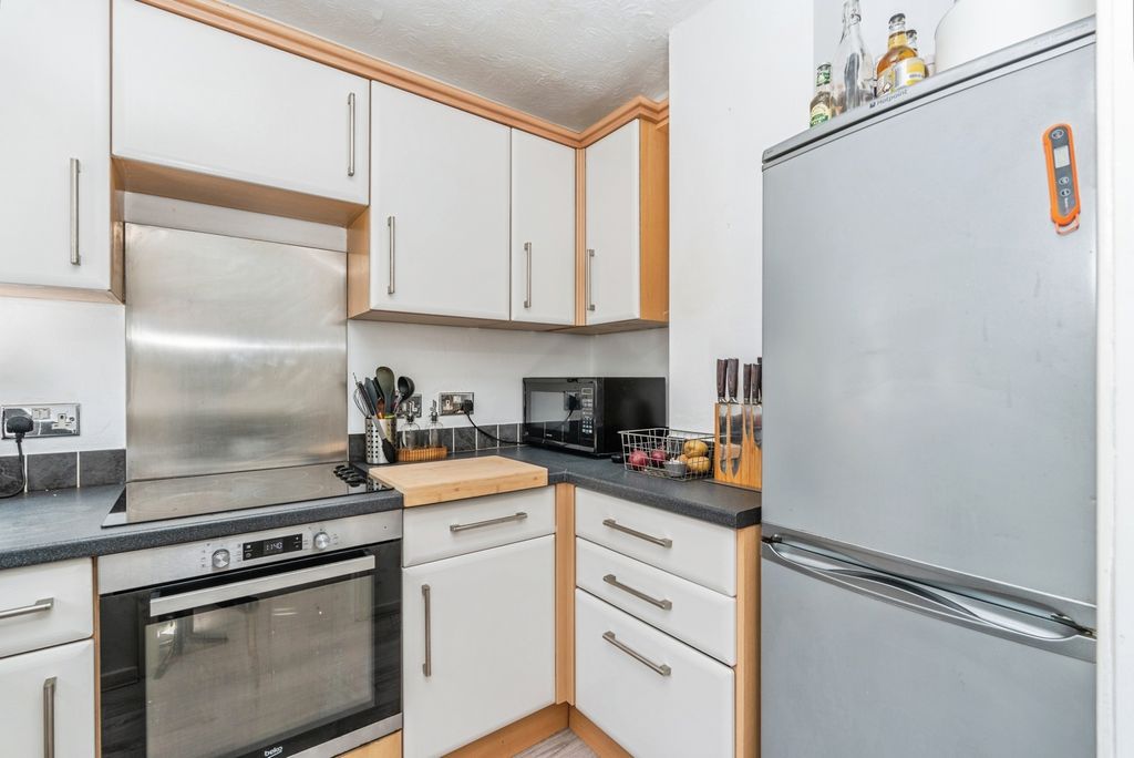 Additional image 10 of 1 bed flat for saleBrunel Road, Redbridge, Southampton SO15