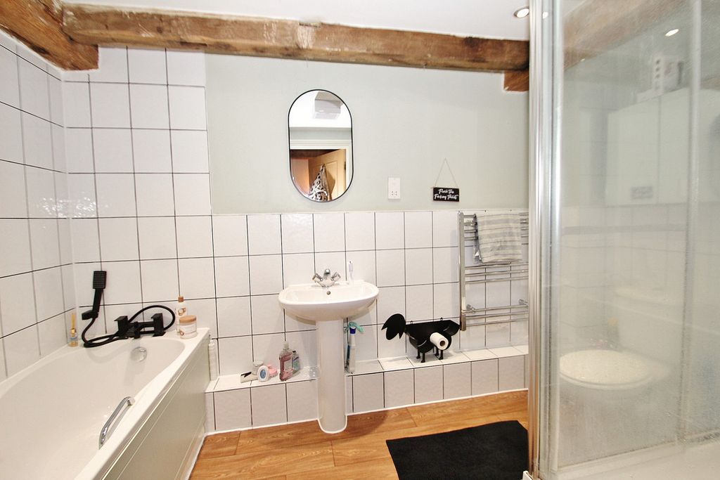 Additional image 9 of 3 bed flat for saleWoodford Mill, Witney OX28