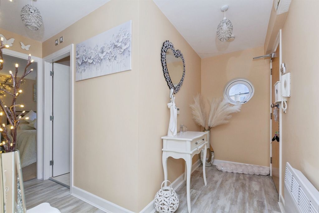 Additional image 4 of 2 bed flat for saleSycamore Street, Blaby, Leicester LE8
