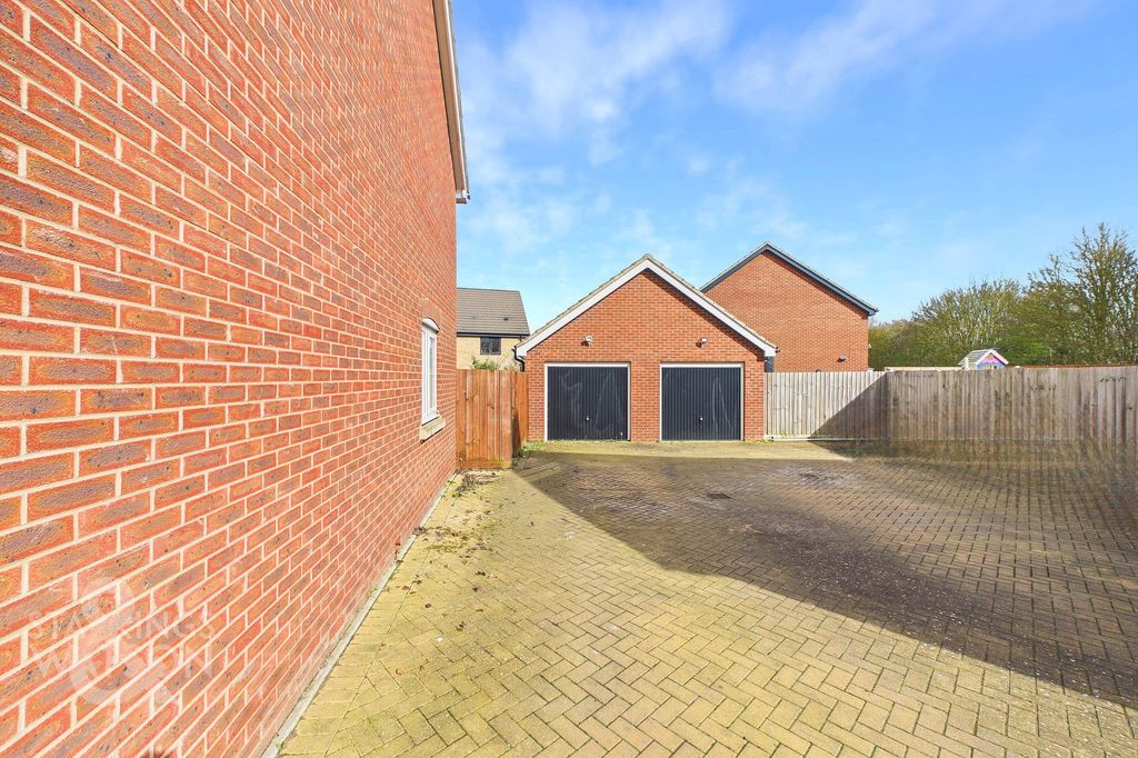 Additional image 27 of 4 bed detached house for saleSwallow Drive, Wymondham NR18