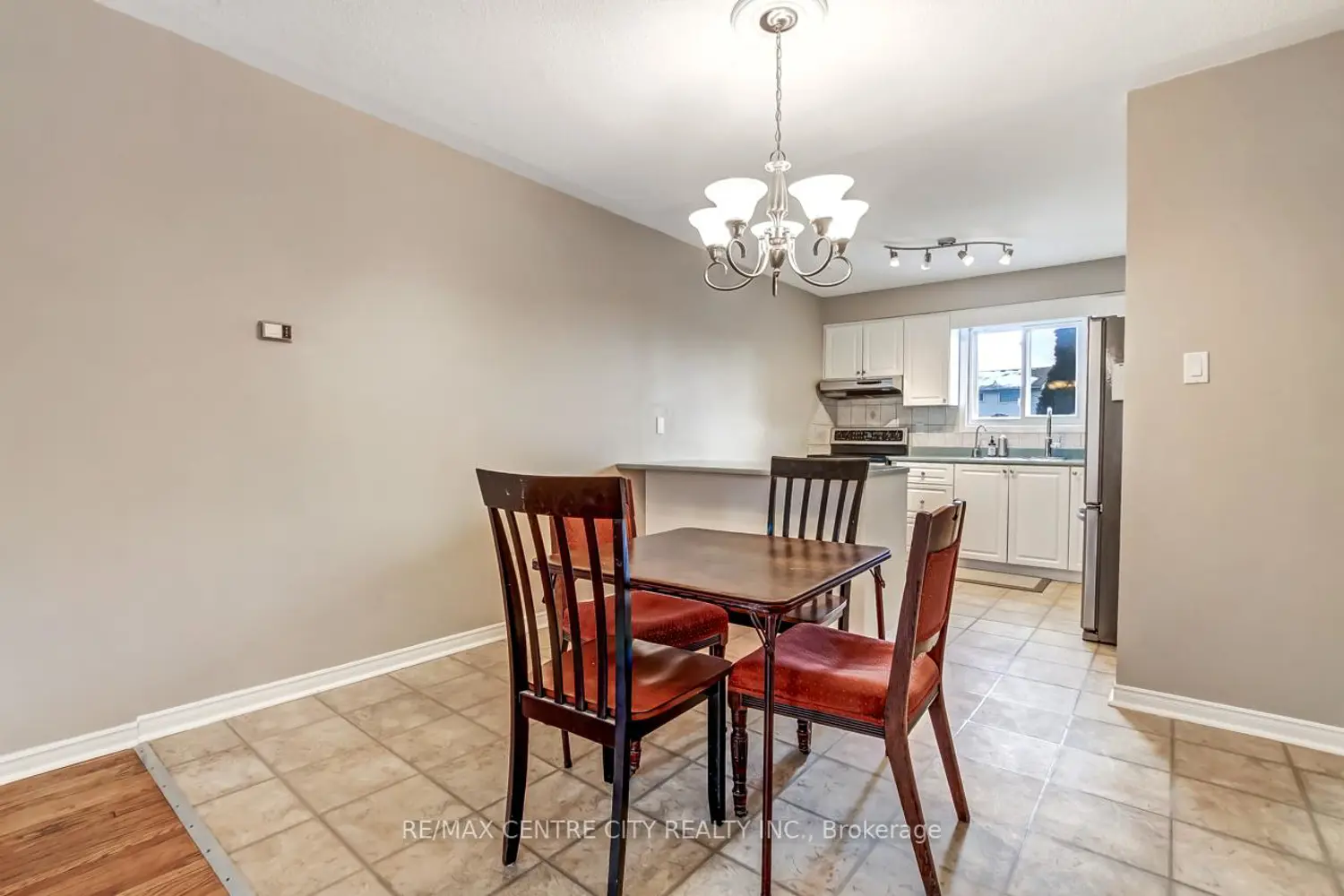 951 Notre Dame Drive photo 5