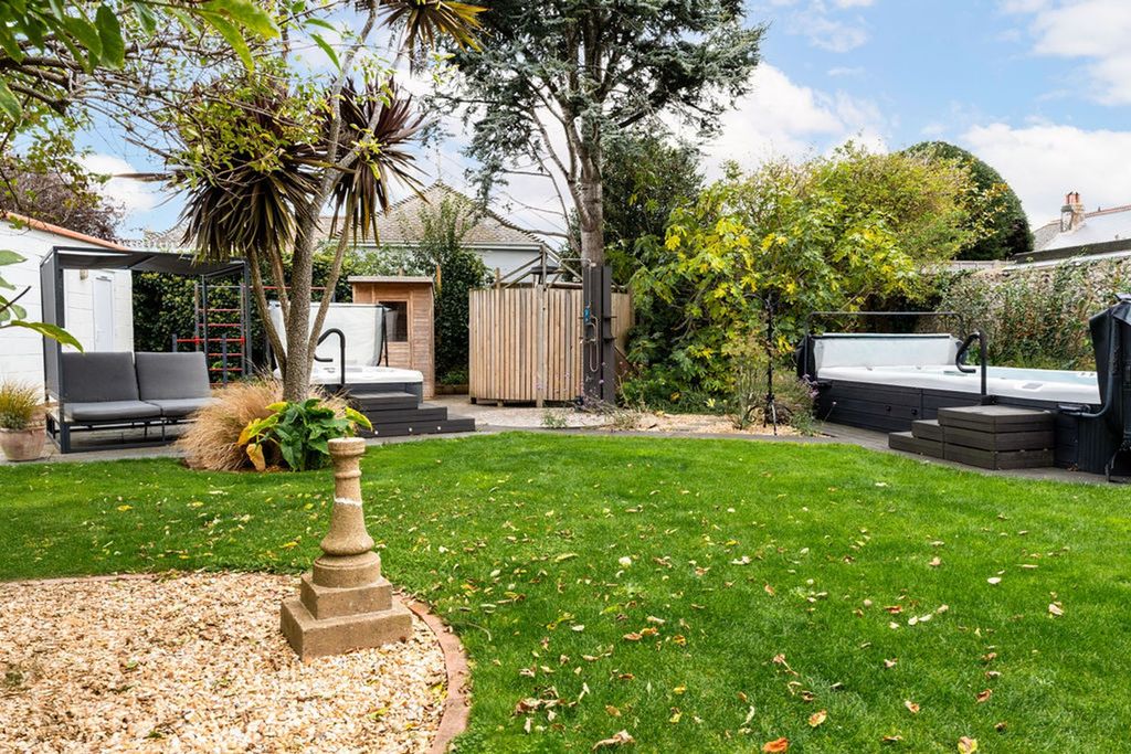Additional image 24 of 7 bed detached house for saleSelden Road, Worthing BN11