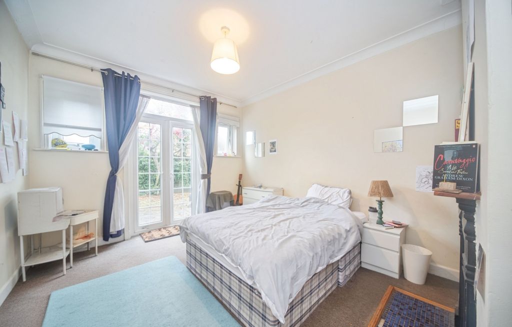 Additional image 6 of 4 bed semi-detached house for saleDevonshire Road, Southampton SO15